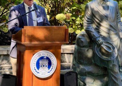 Daun presents a reading